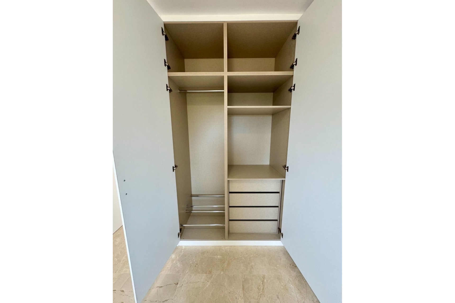 Rynek wtórny - apartment - Estepona - Atalaya