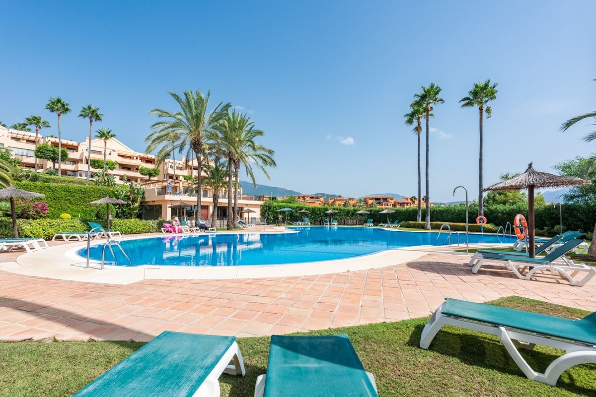 Rynek wtórny - apartment - Estepona - Atalaya