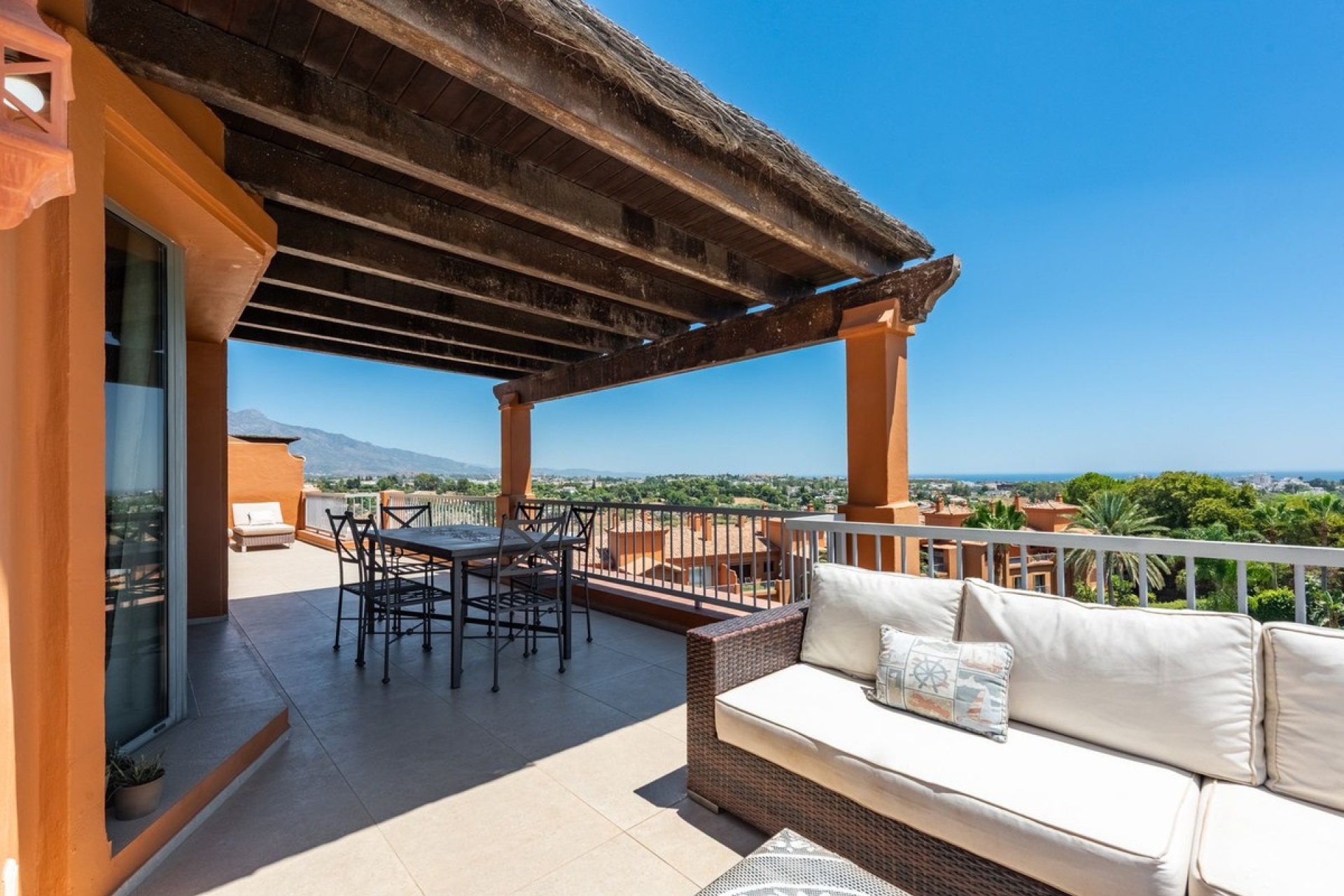 Rynek wtórny - apartment - Estepona - Atalaya