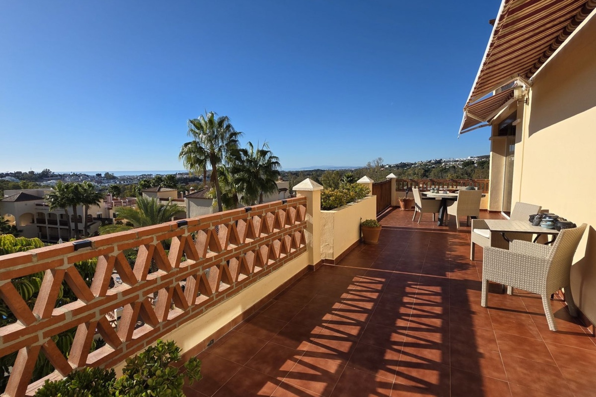 Rynek wtórny - apartment - Estepona - Atalaya
