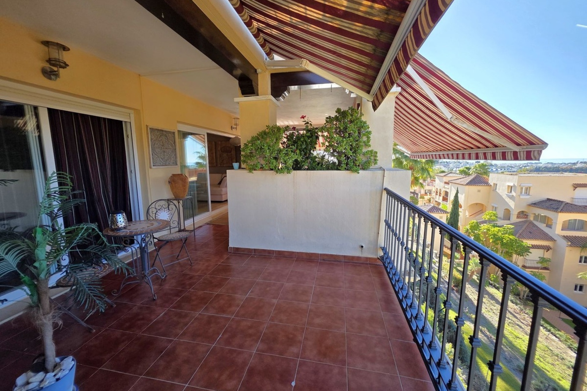Rynek wtórny - apartment - Estepona - Atalaya