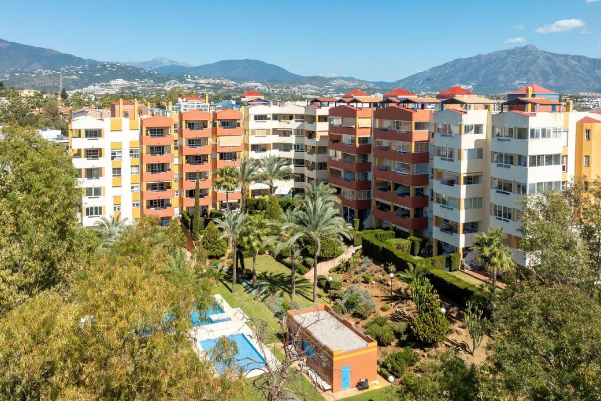 Rynek wtórny - apartment - Estepona - Atalaya