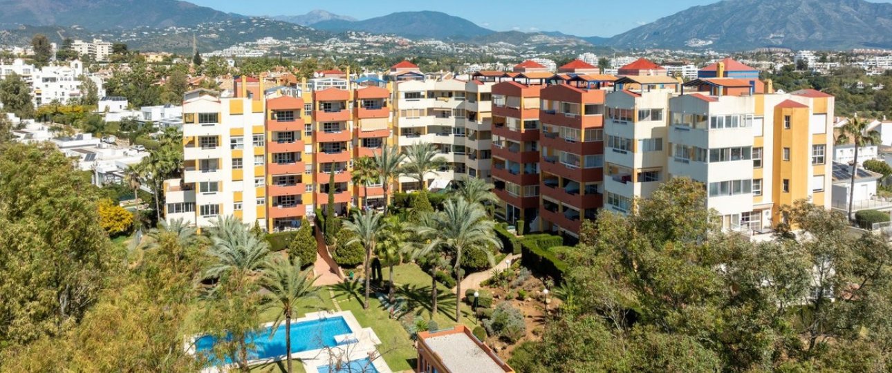 Rynek wtórny - apartment - Estepona - Atalaya
