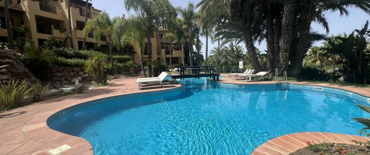 Rynek wtórny - apartment - Estepona - Atalaya