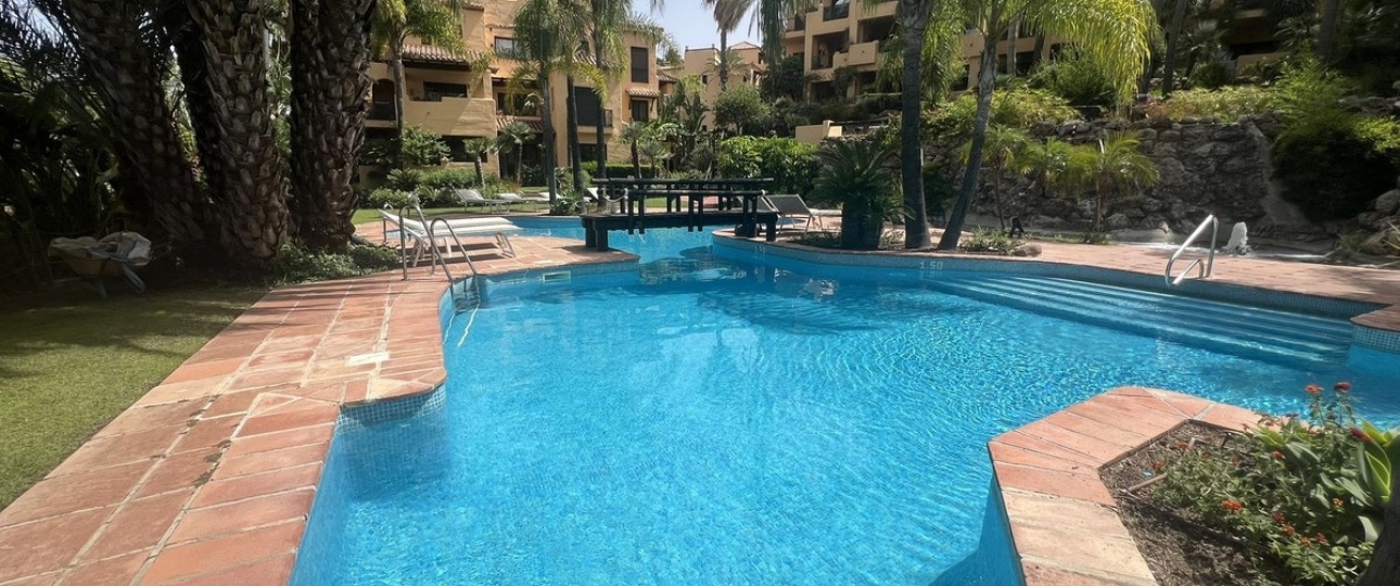 Rynek wtórny - apartment - Estepona - Atalaya