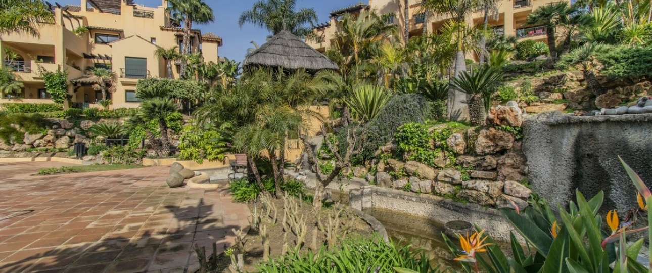Rynek wtórny - apartment - Estepona - Atalaya