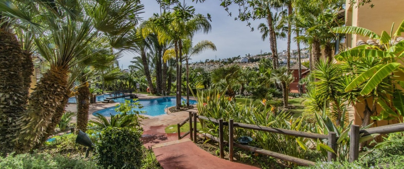 Rynek wtórny - apartment - Estepona - Atalaya