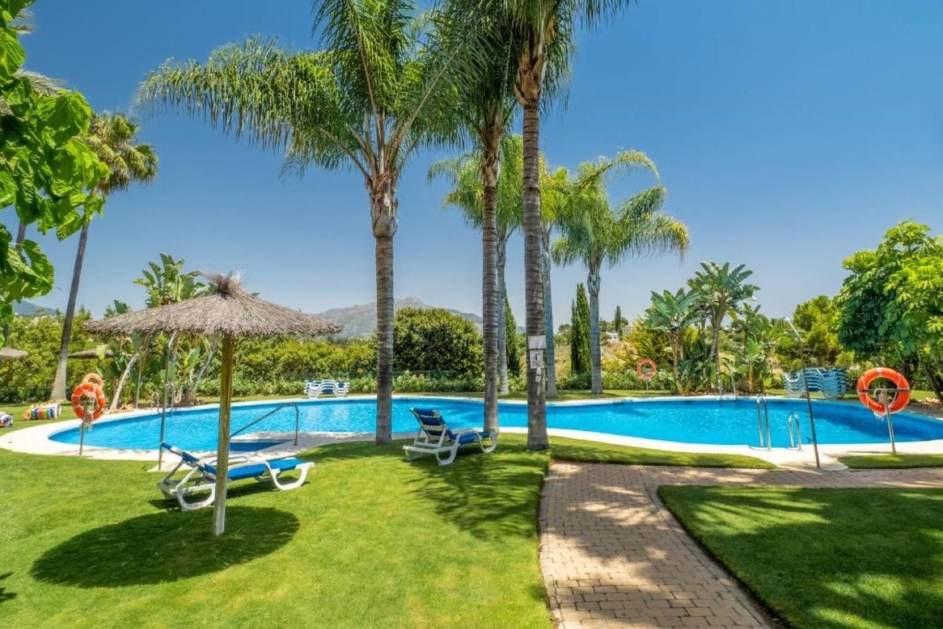 Rynek wtórny - apartment - Estepona - Atalaya