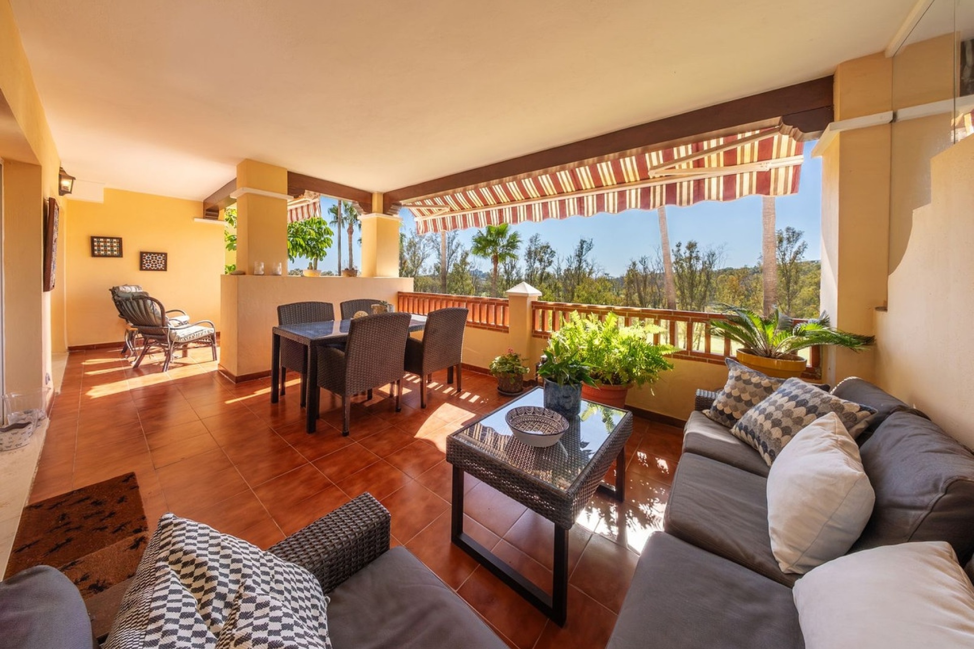 Rynek wtórny - apartment - Estepona - Atalaya