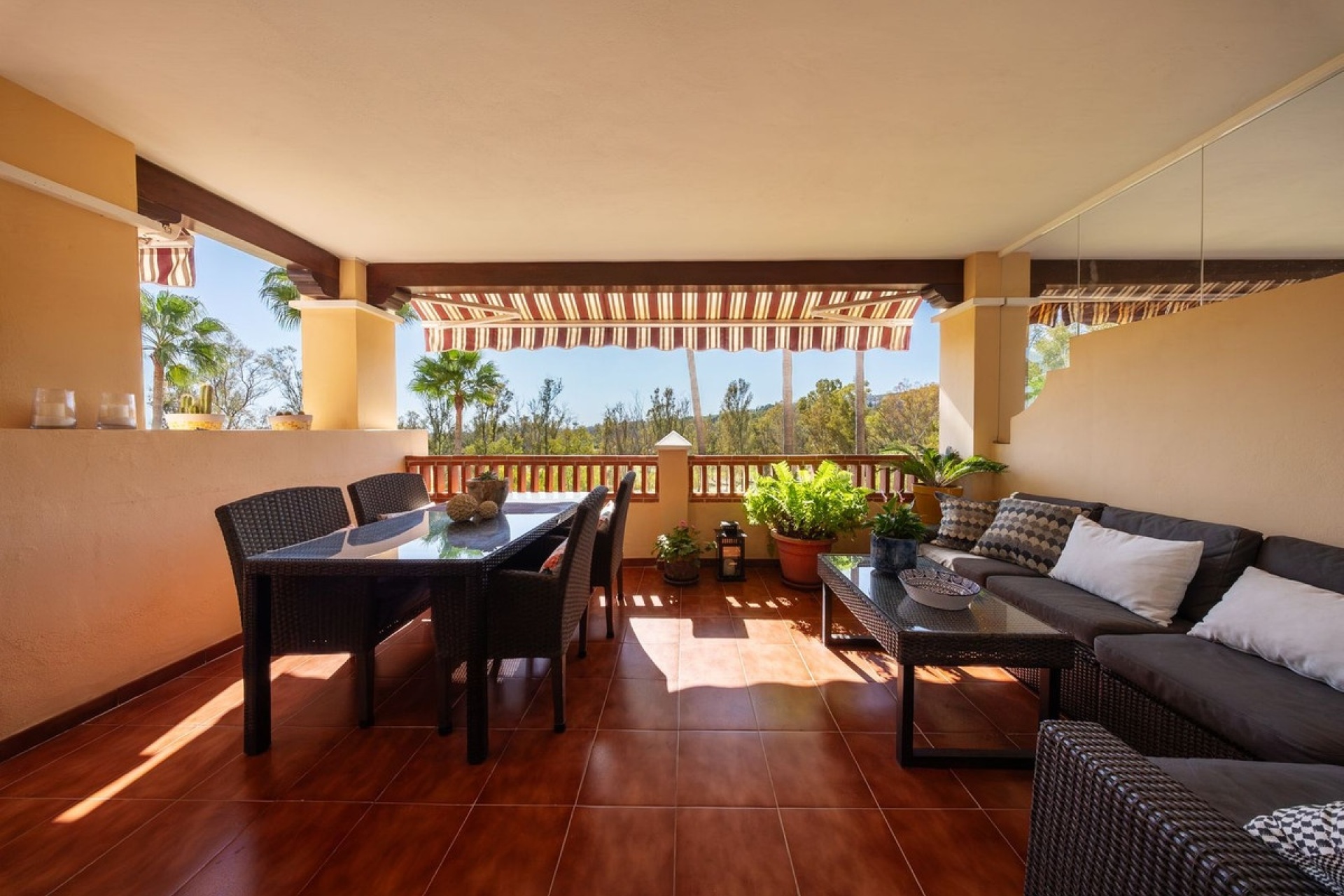 Rynek wtórny - apartment - Estepona - Atalaya