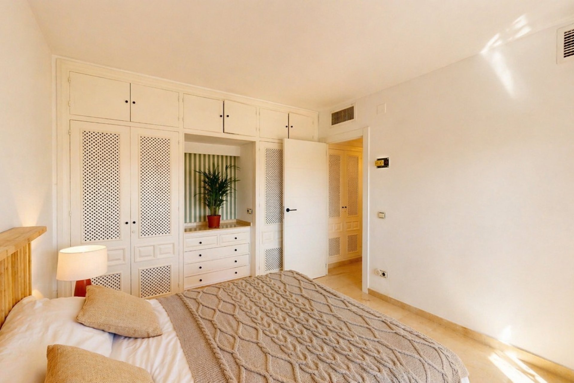 Rynek wtórny - apartment - Estepona - Atalaya