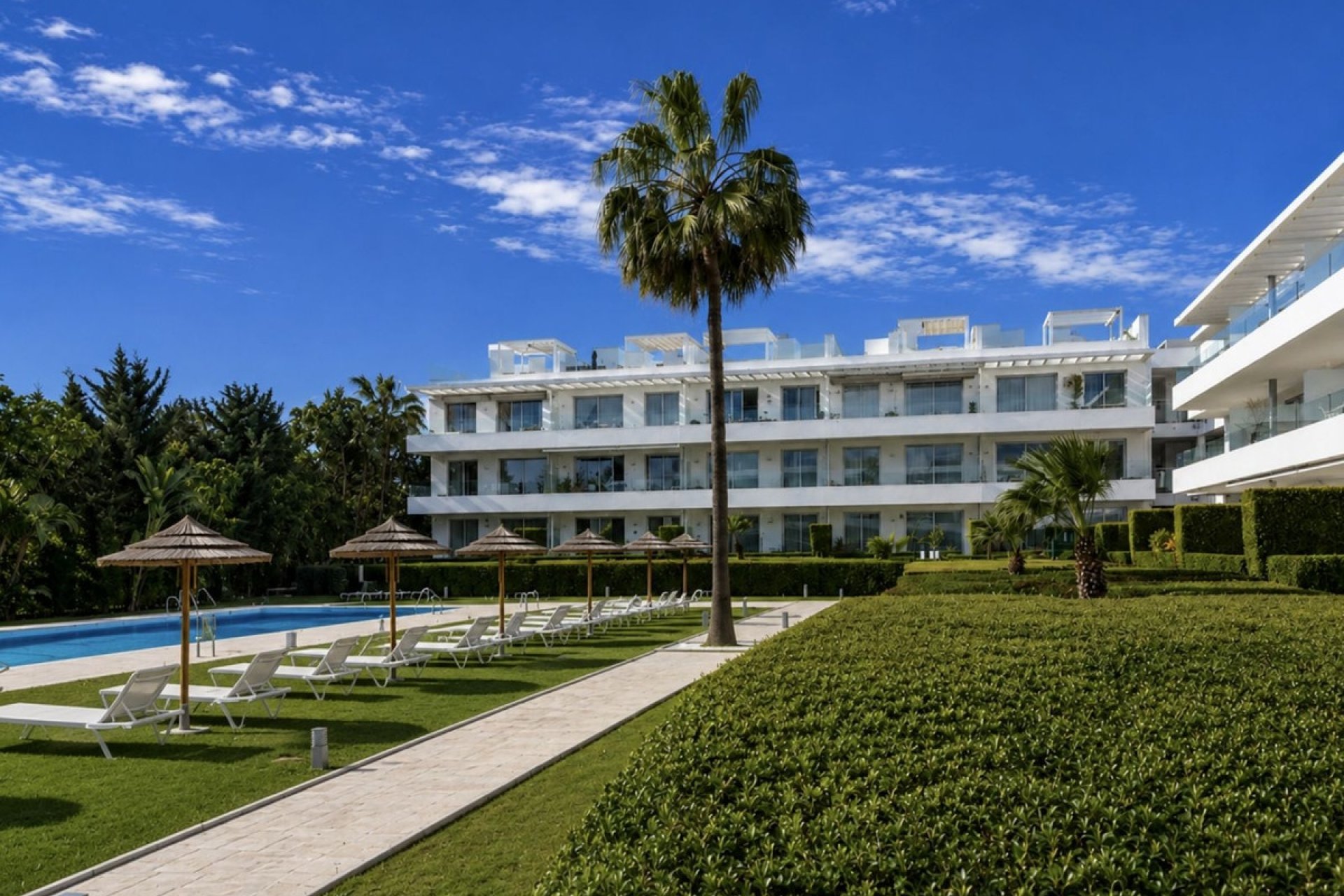 Rynek wtórny - apartment - Estepona - Bel Air