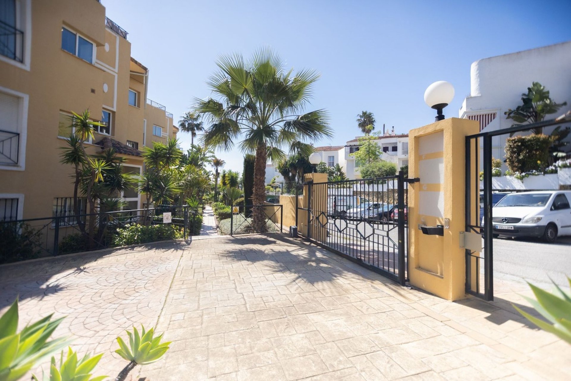 Rynek wtórny - apartment - Estepona - Bel Air