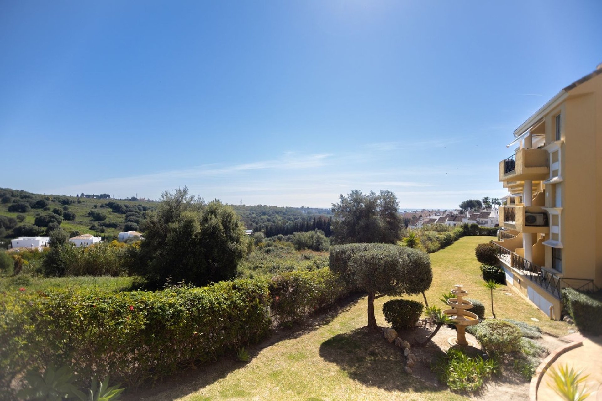 Rynek wtórny - apartment - Estepona - Bel Air