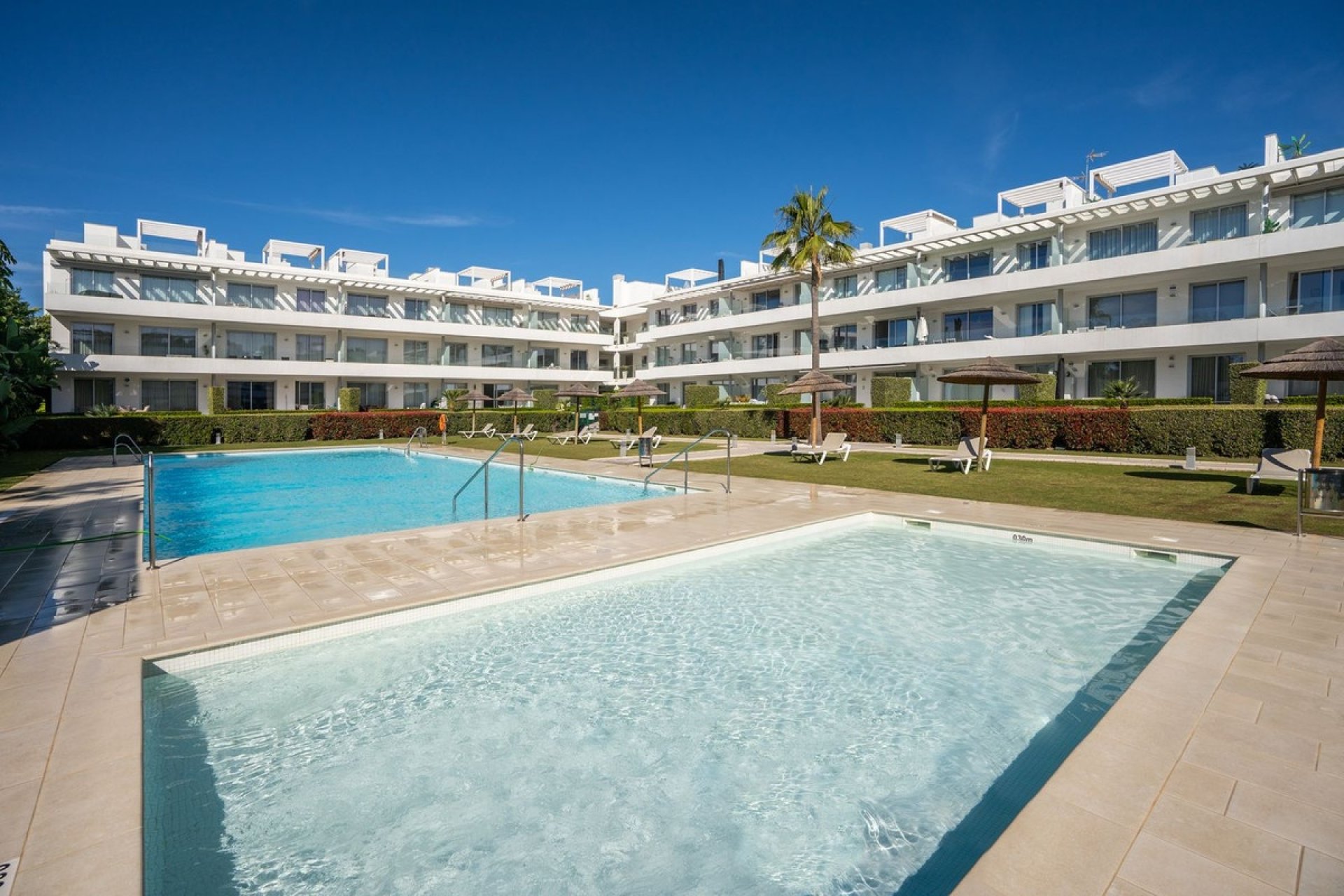 Rynek wtórny - apartment - Estepona - Bel Air