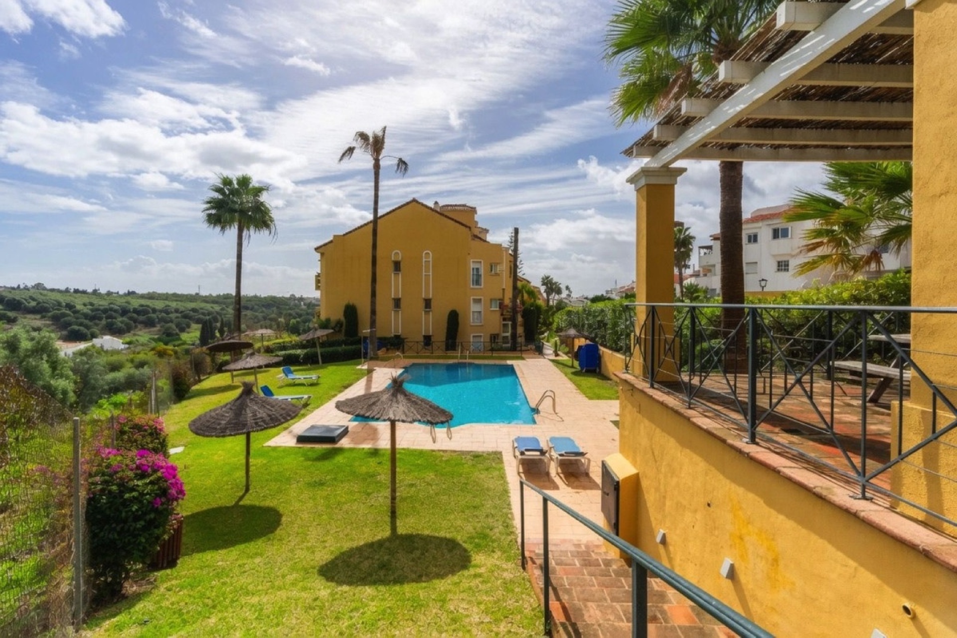 Rynek wtórny - apartment - Estepona - Bel Air