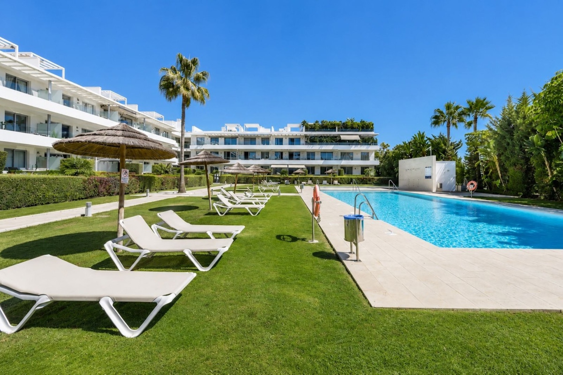 Rynek wtórny - apartment - Estepona - Bel Air