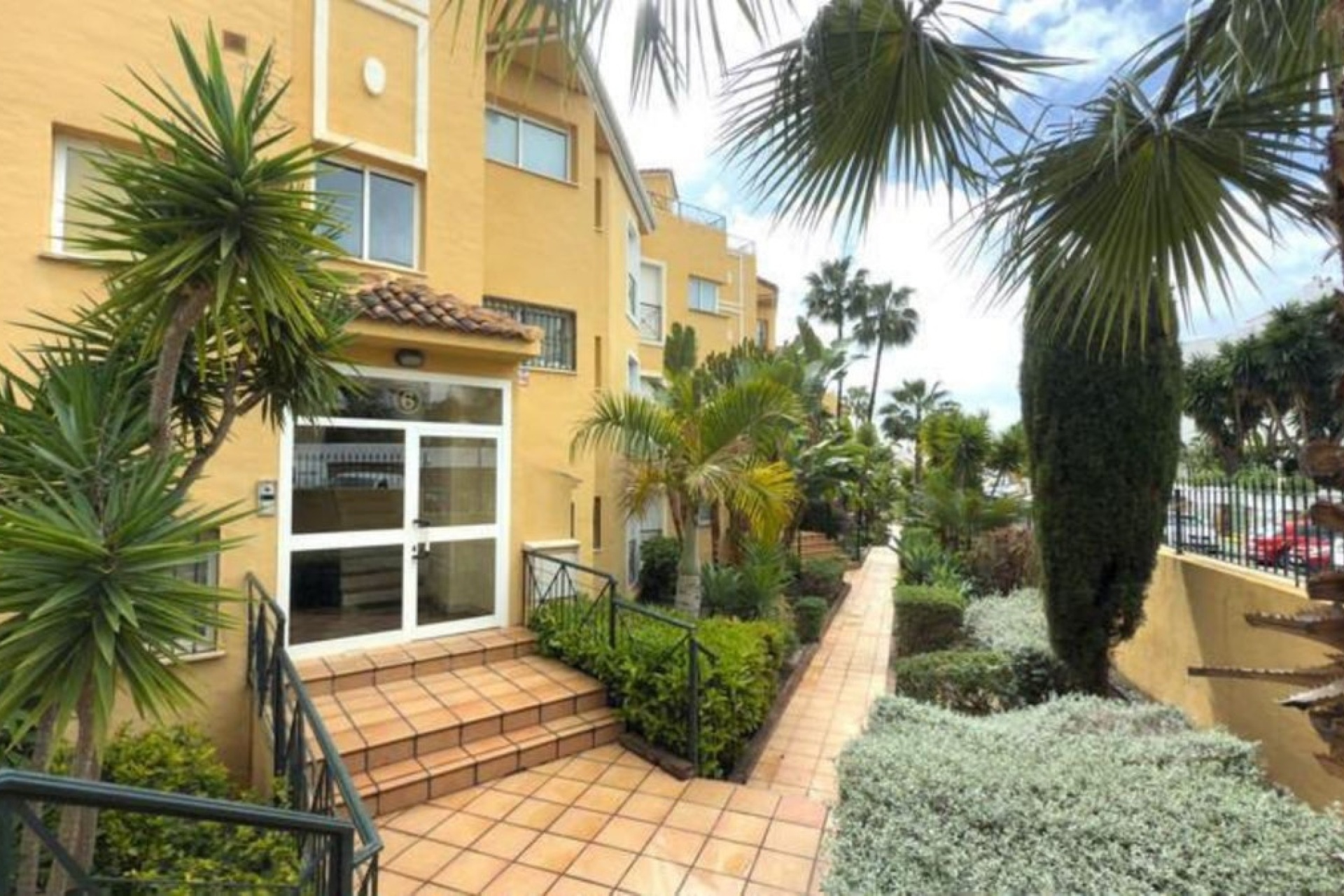 Rynek wtórny - apartment - Estepona - Bel Air