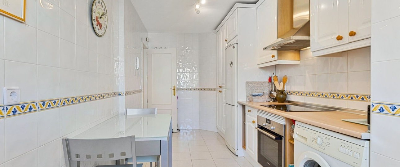 Rynek wtórny - apartment - Estepona - Bel Air
