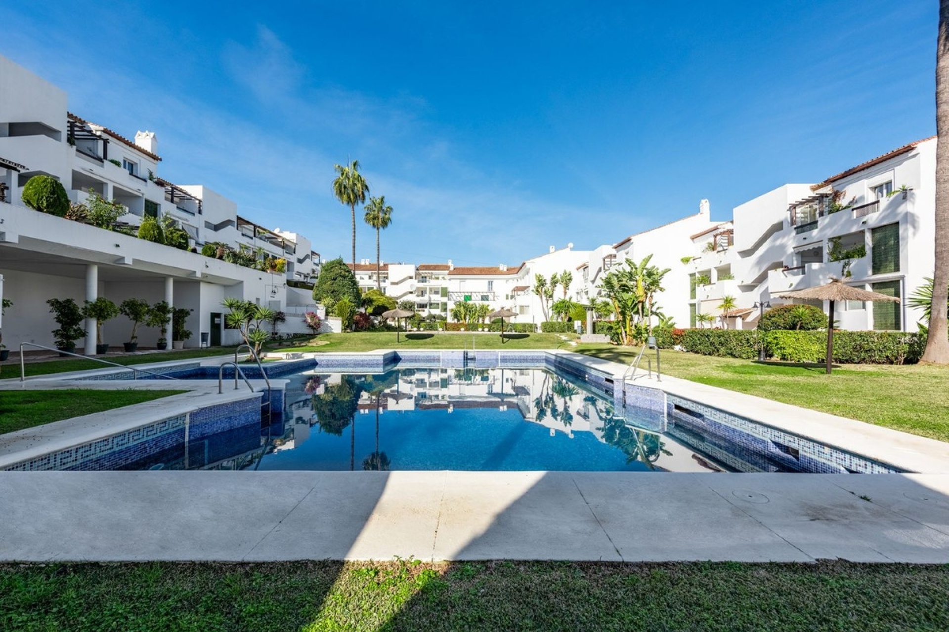 Rynek wtórny - apartment - Estepona - Bel Air