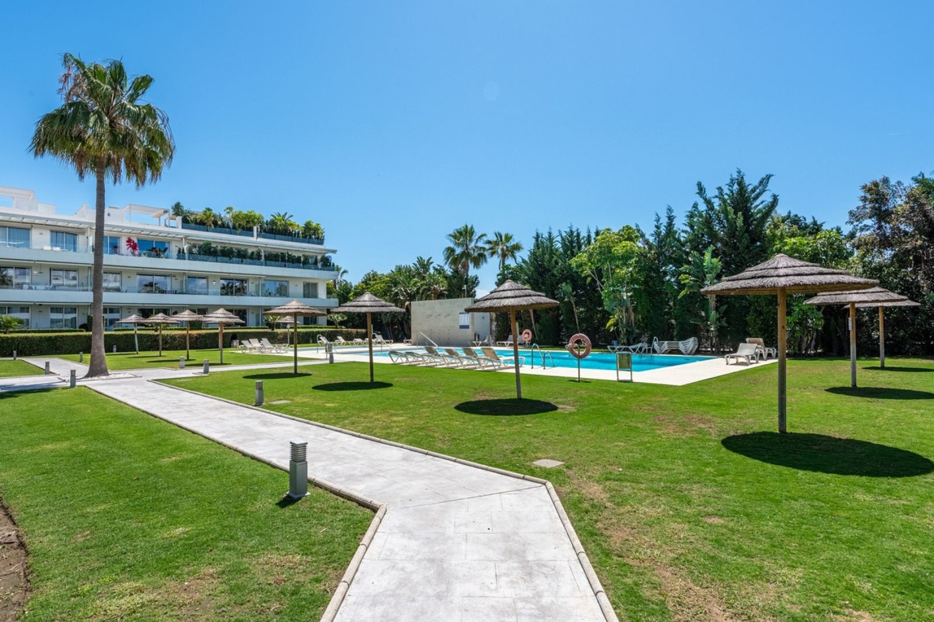 Rynek wtórny - apartment - Estepona - Bel Air