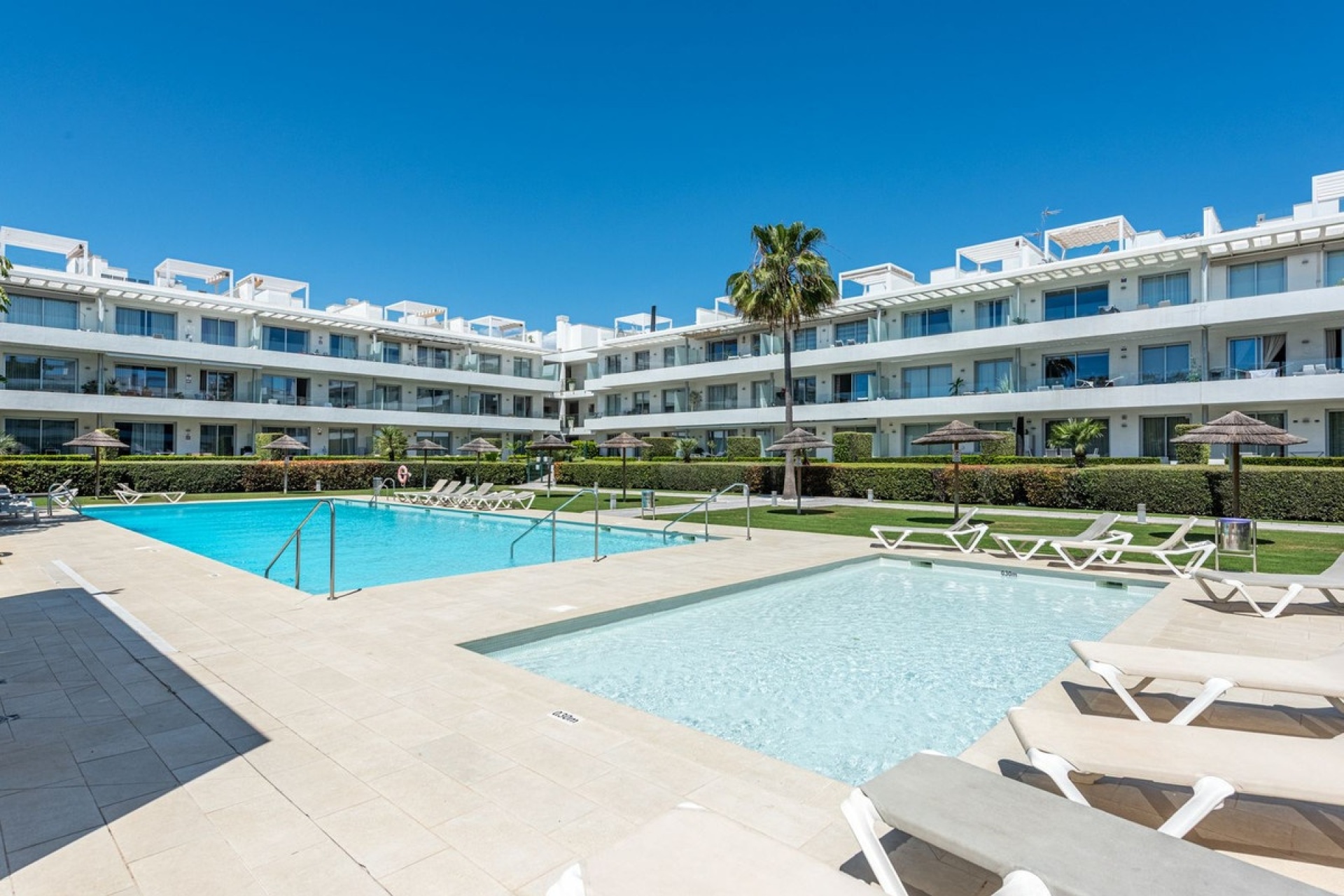 Rynek wtórny - apartment - Estepona - Bel Air
