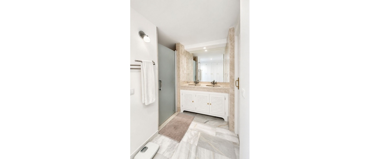 Rynek wtórny - apartment - Estepona - Bel Air