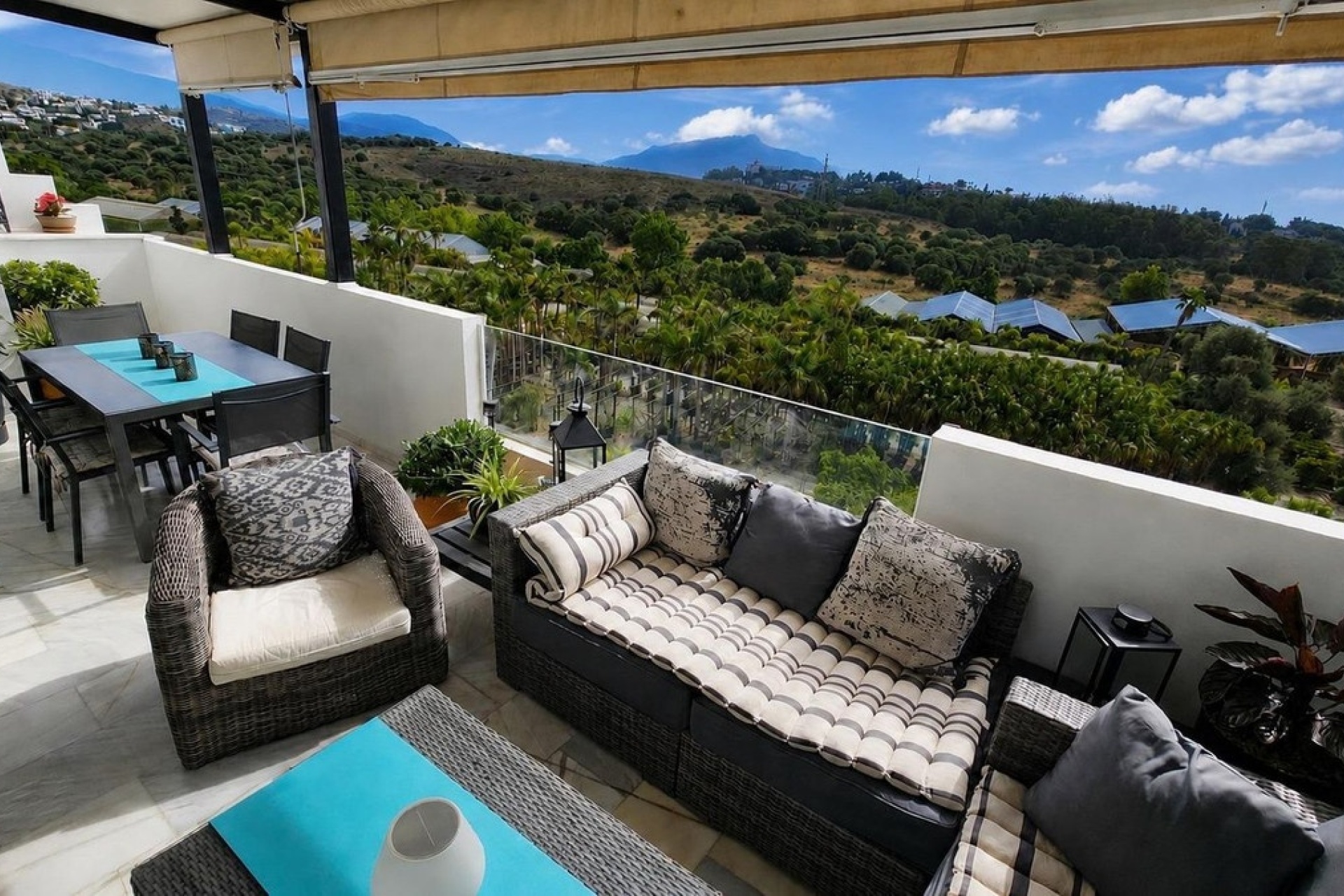 Rynek wtórny - apartment - Estepona - Bel Air