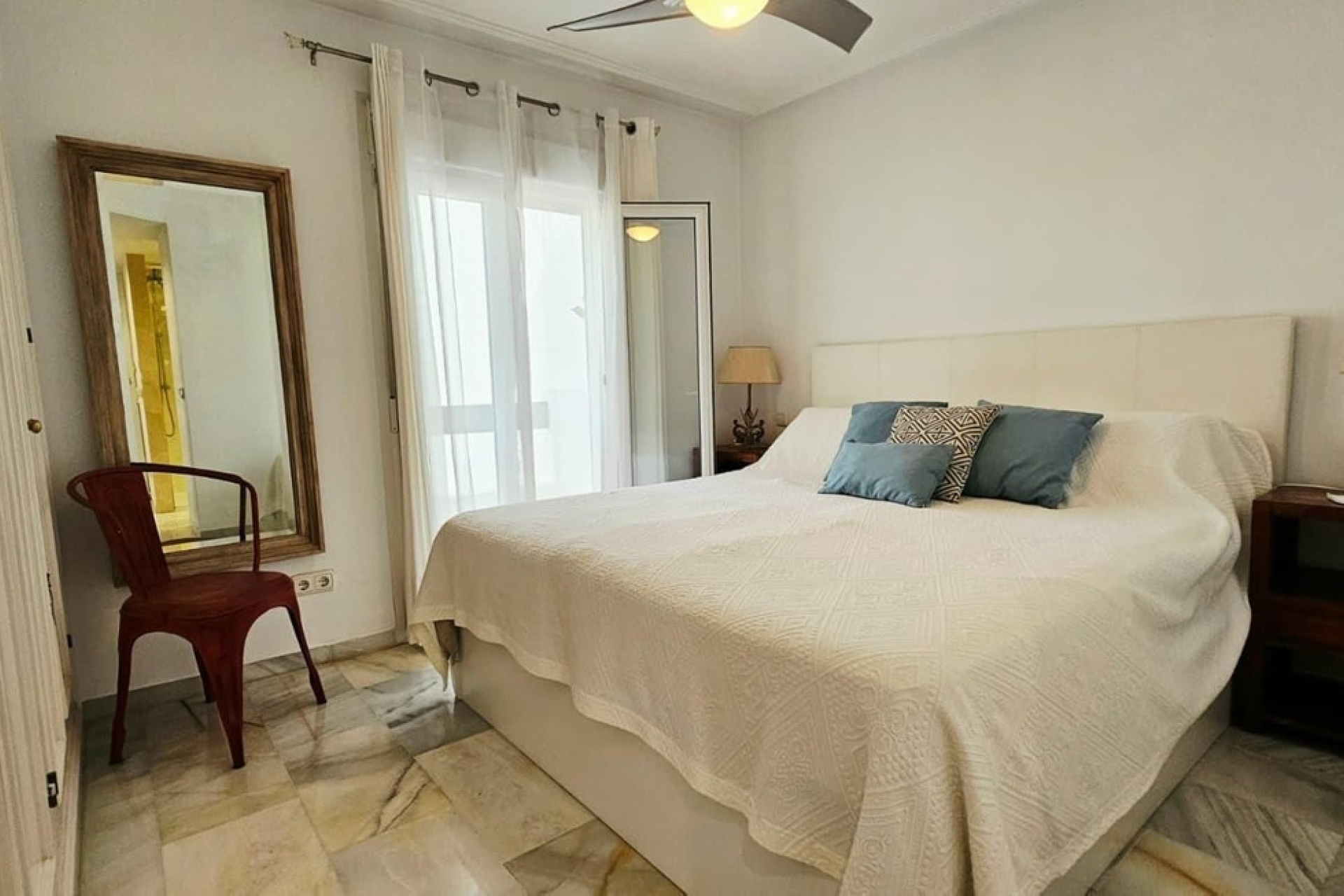Rynek wtórny - apartment - Estepona - Bel Air
