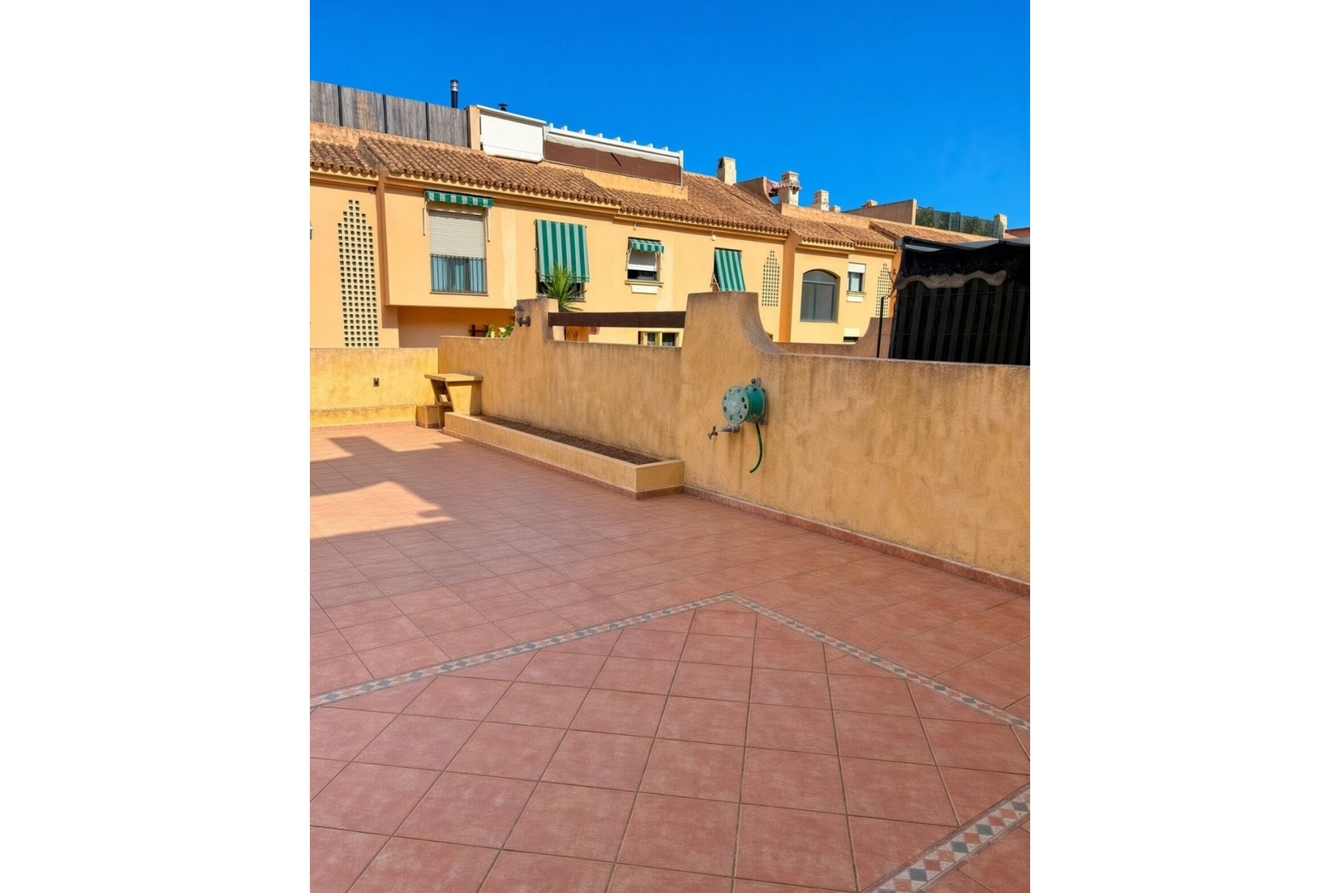 Rynek wtórny - apartment - Estepona - Bel Air
