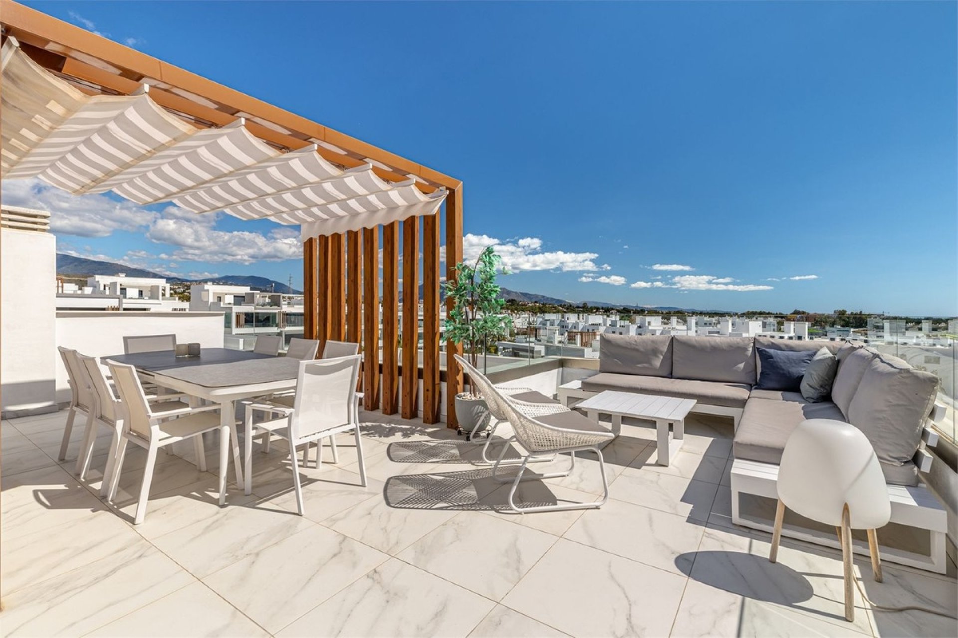 Rynek wtórny - apartment - Estepona - Bel Air