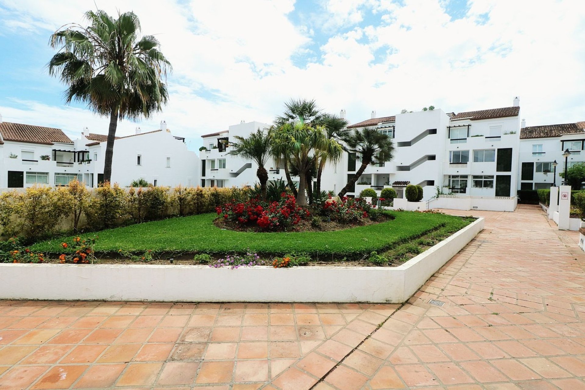 Rynek wtórny - apartment - Estepona - Bel Air