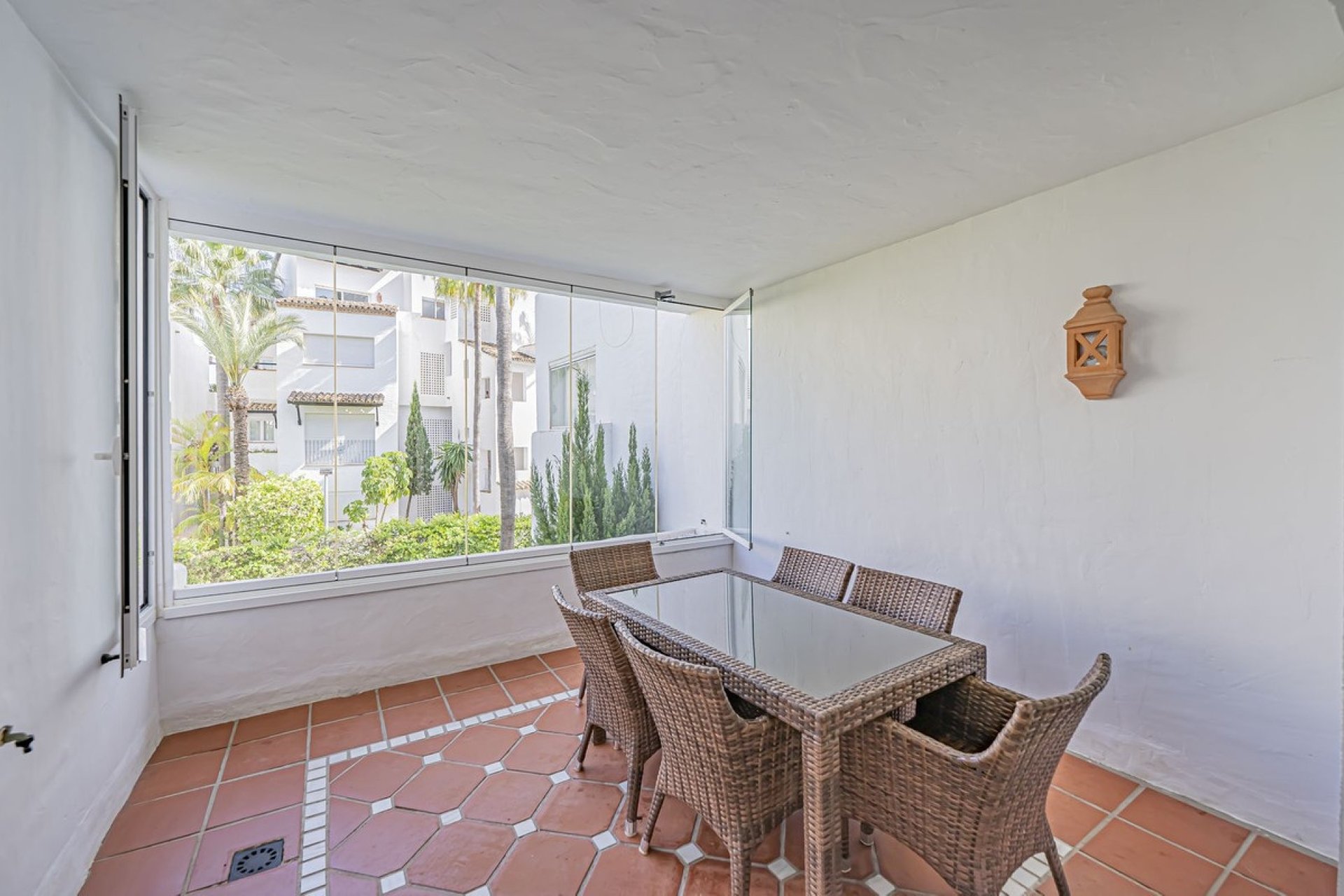 Rynek wtórny - apartment - Estepona - Costalita