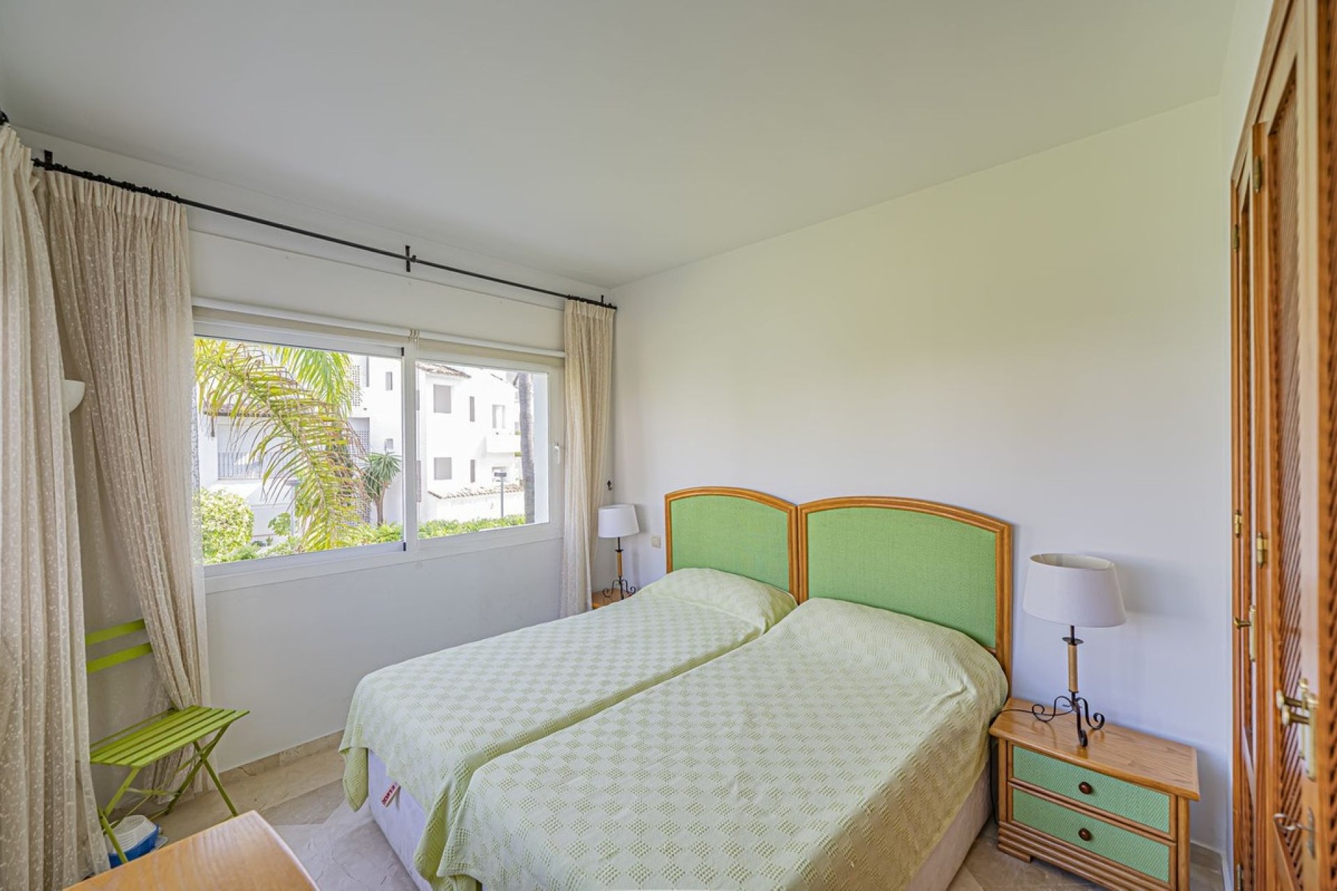 Rynek wtórny - apartment - Estepona - Costalita