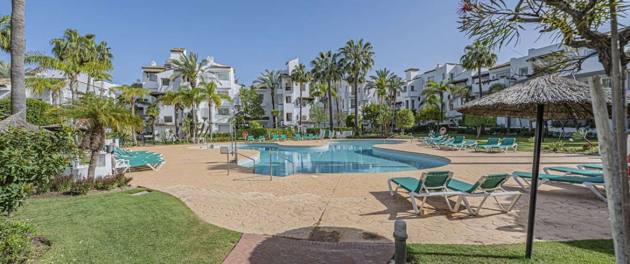 Rynek wtórny - apartment - Estepona - Costalita