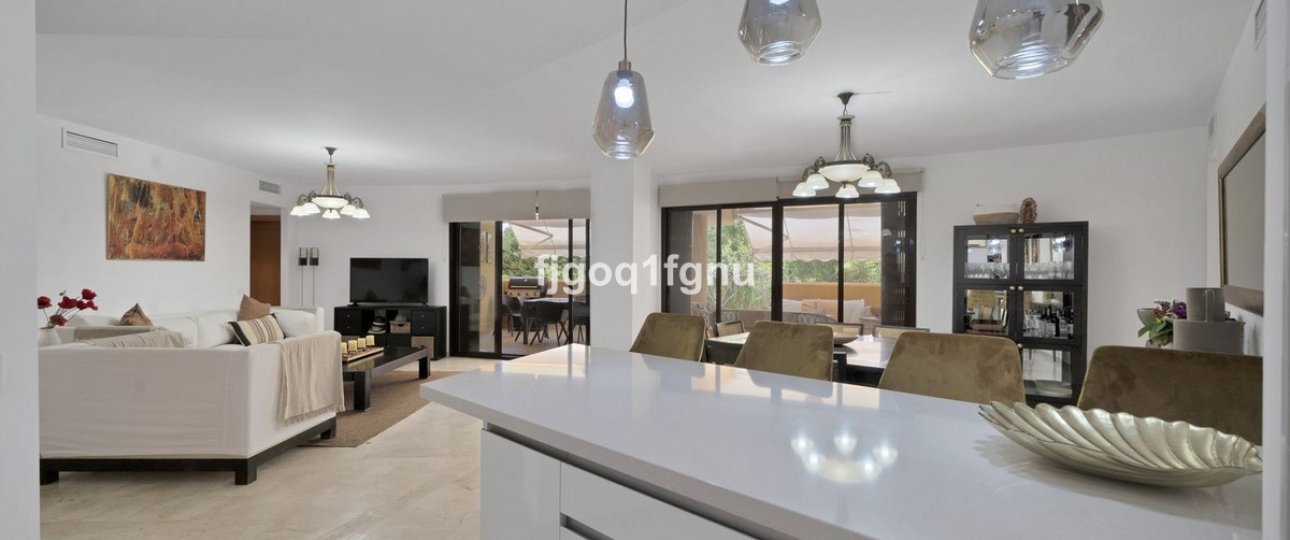 Rynek wtórny - apartment - Estepona - Costalita