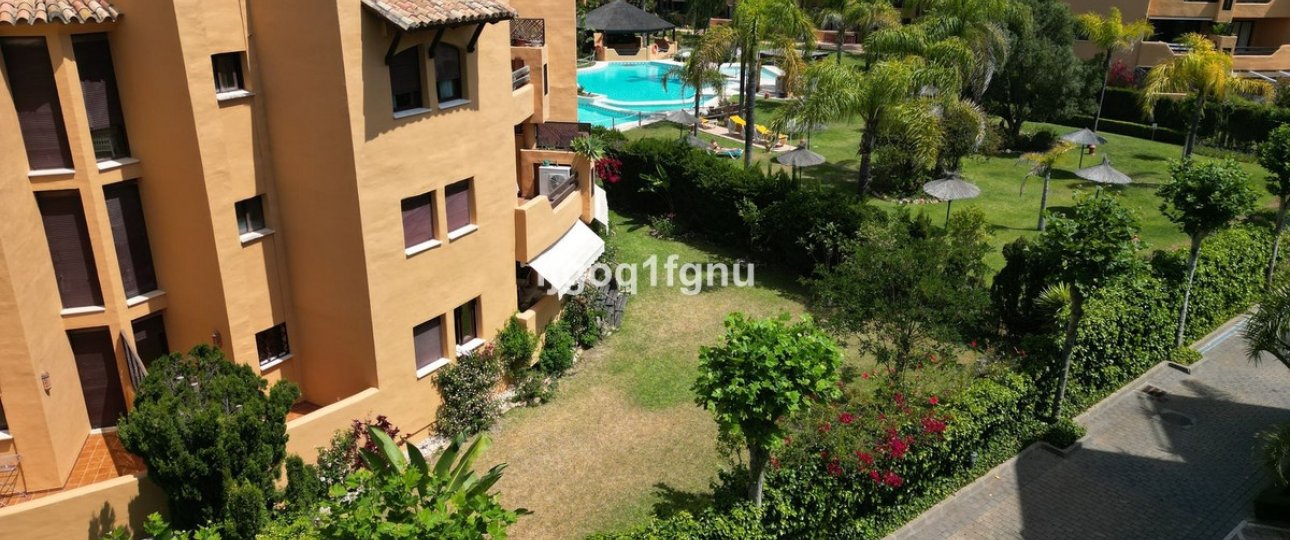 Rynek wtórny - apartment - Estepona - Costalita