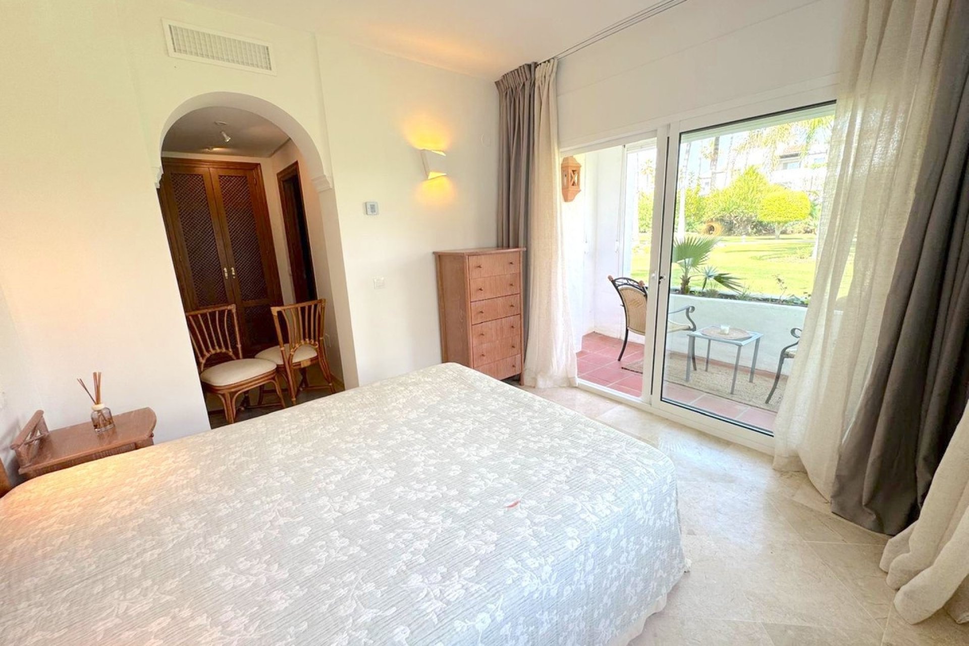 Rynek wtórny - apartment - Estepona - Costalita