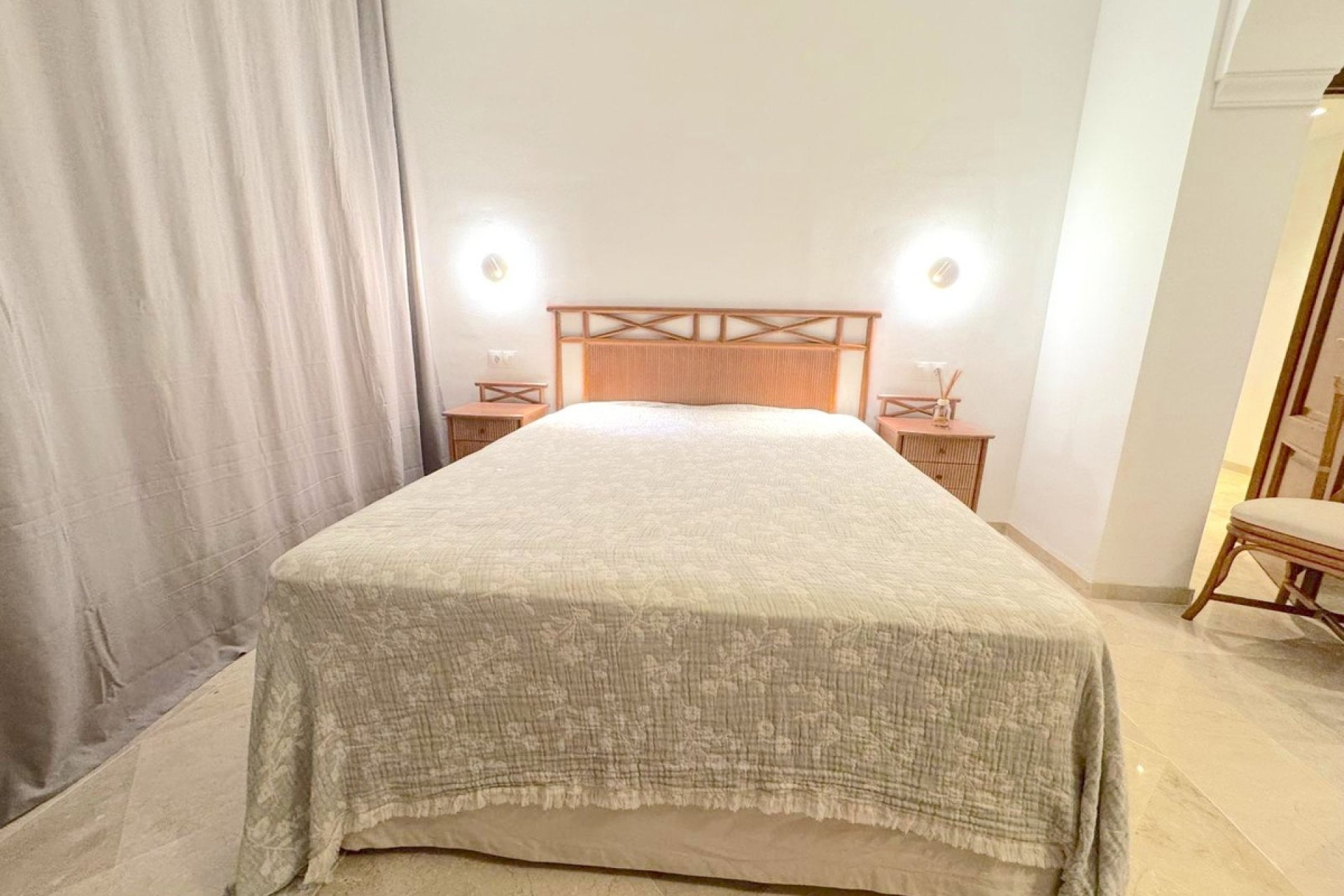 Rynek wtórny - apartment - Estepona - Costalita