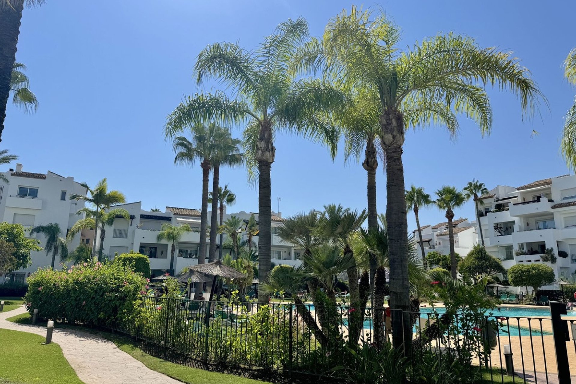 Rynek wtórny - apartment - Estepona - Costalita
