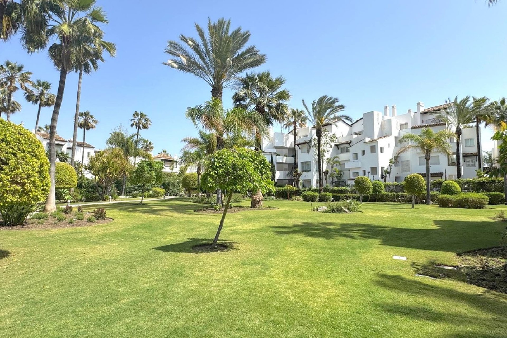 Rynek wtórny - apartment - Estepona - Costalita