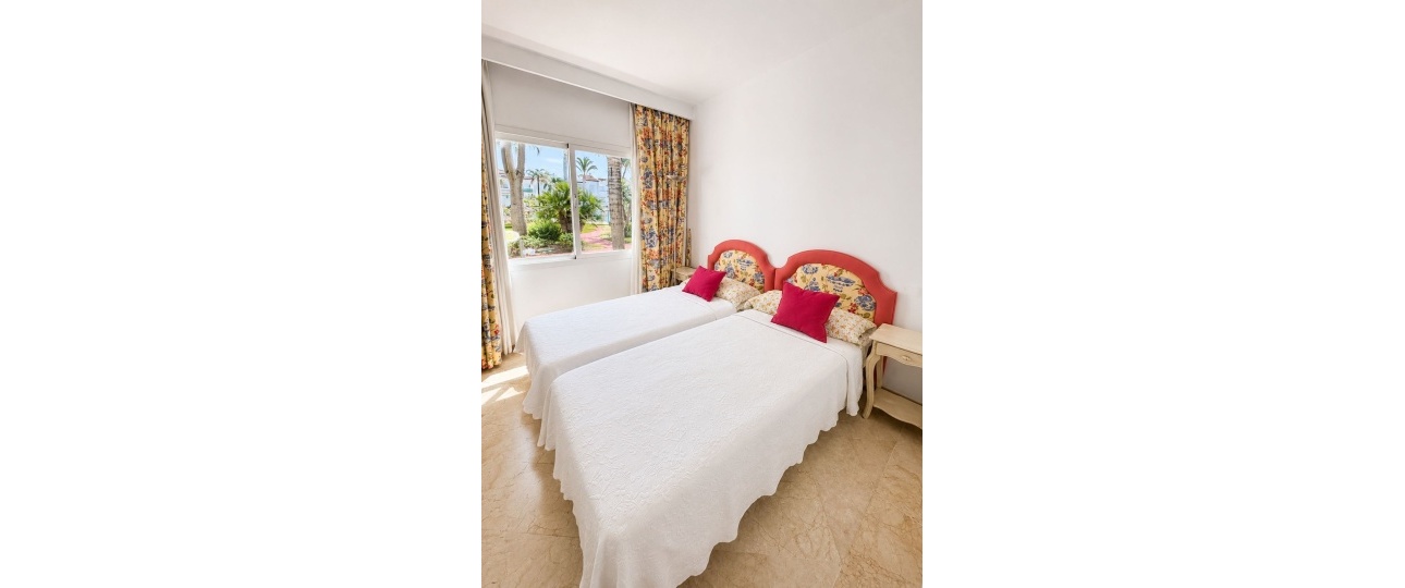 Rynek wtórny - apartment - Estepona - Costalita