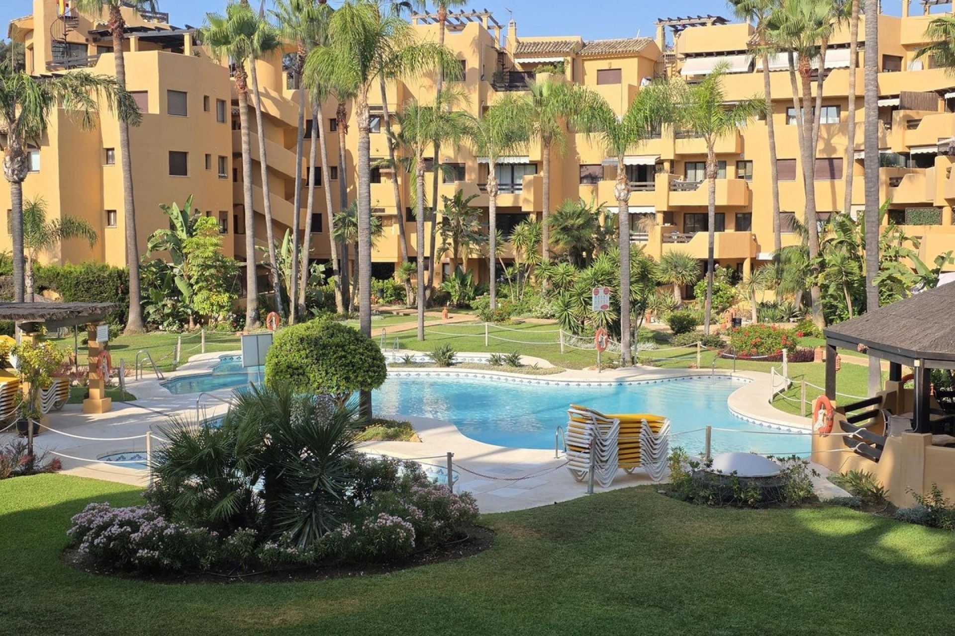 Rynek wtórny - apartment - Estepona - Costalita