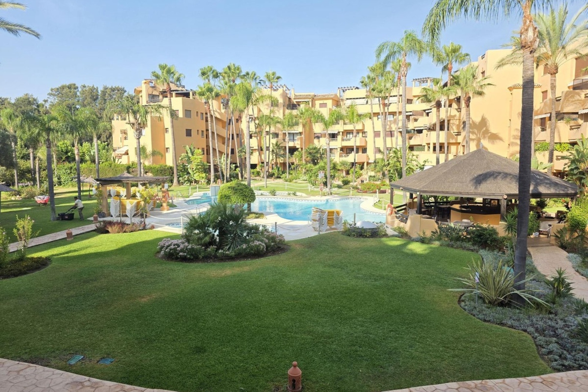 Rynek wtórny - apartment - Estepona - Costalita