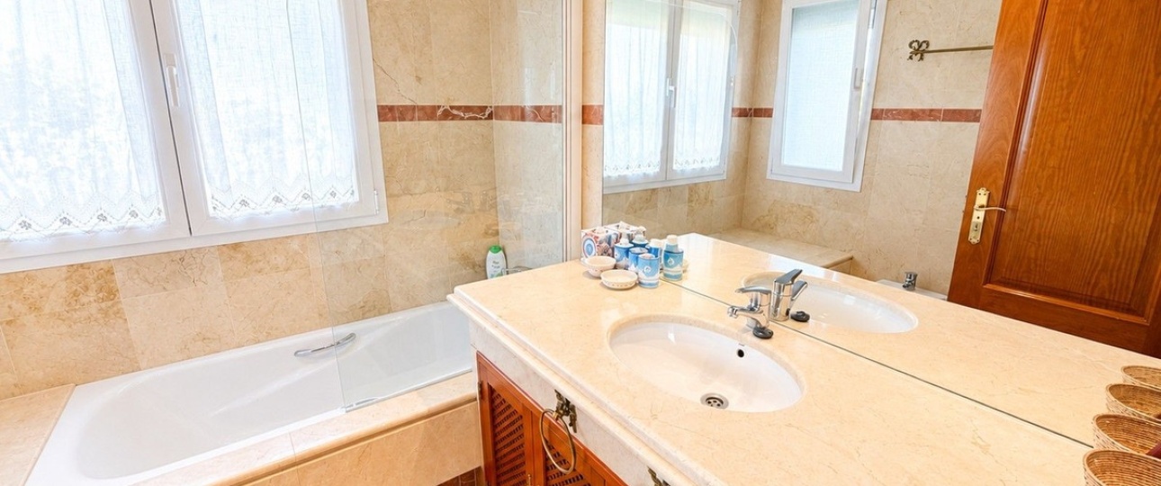Rynek wtórny - apartment - Estepona - Costalita