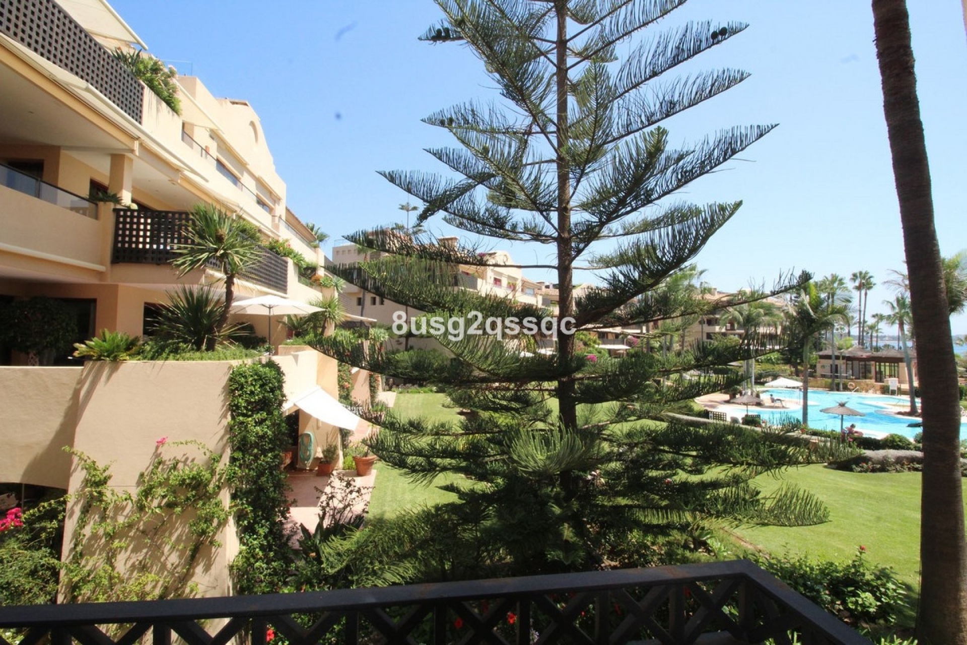 Rynek wtórny - apartment - Estepona - Costalita