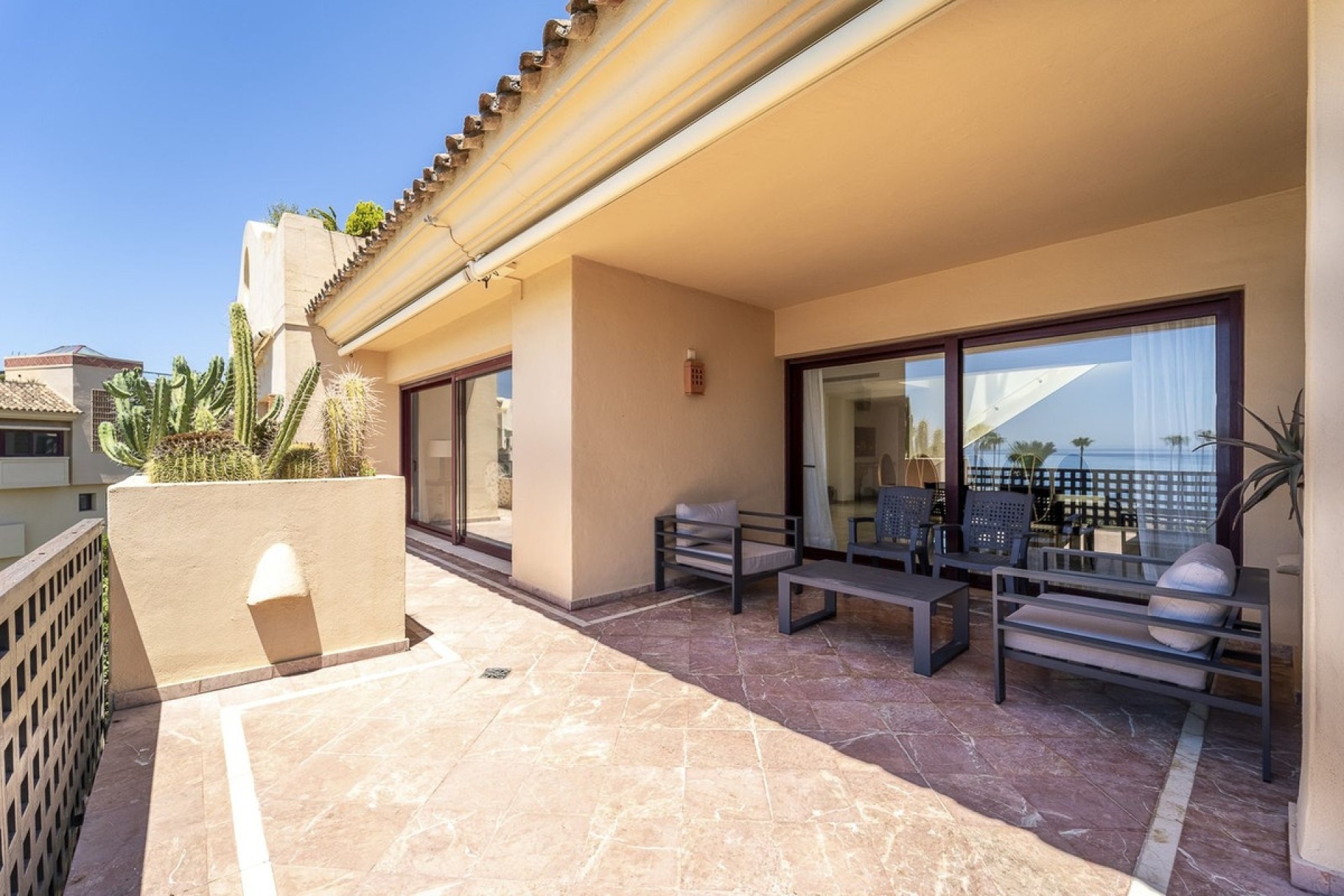 Rynek wtórny - apartment - Estepona - Costalita