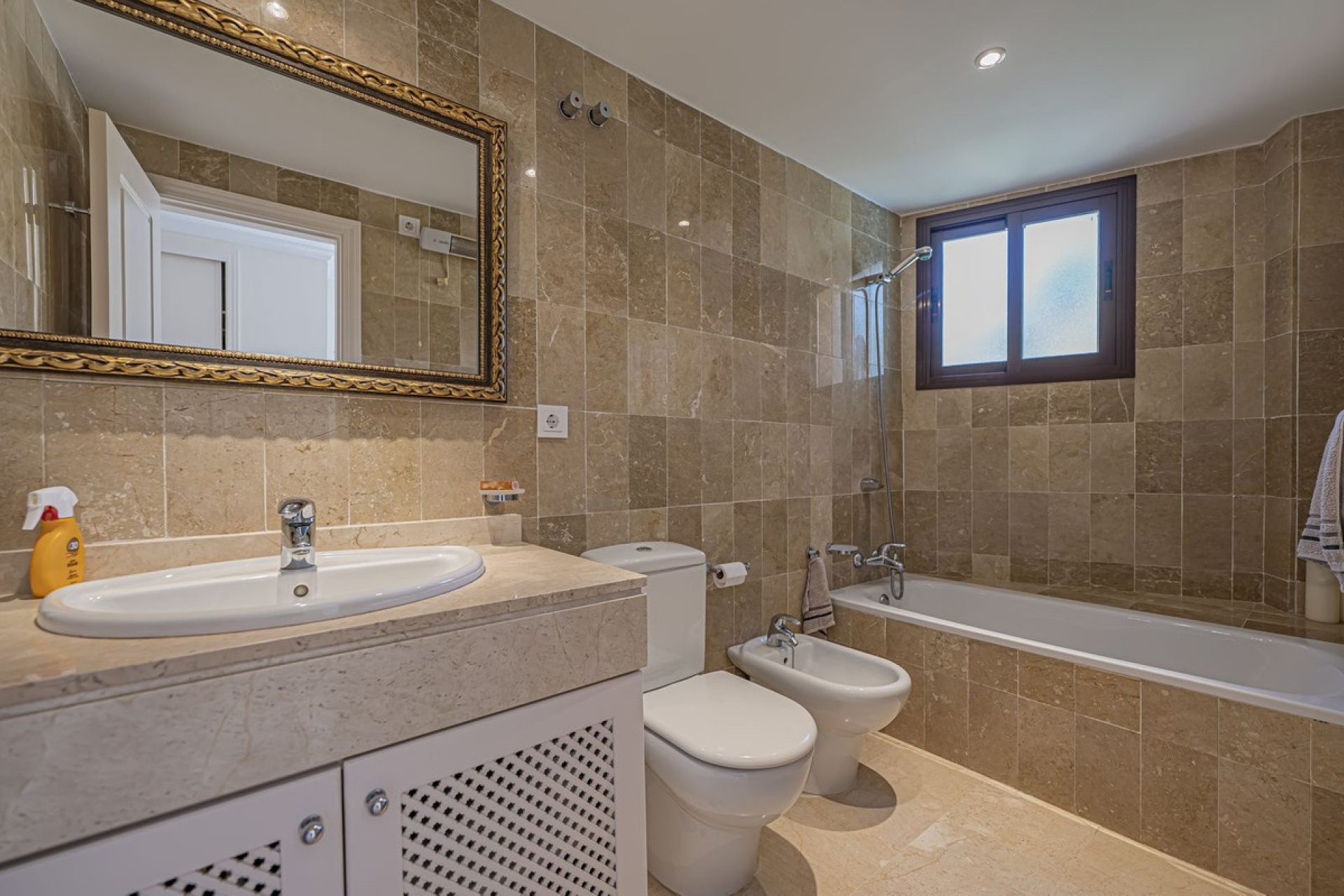 Rynek wtórny - apartment - Estepona - Costalita