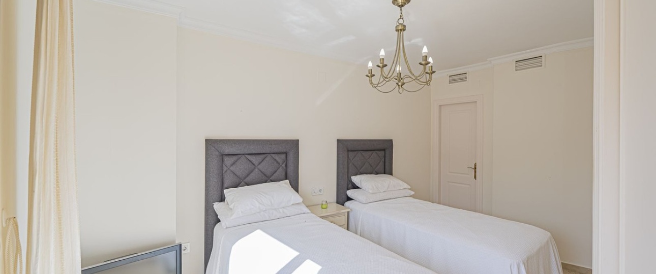 Rynek wtórny - apartment - Estepona - Costalita