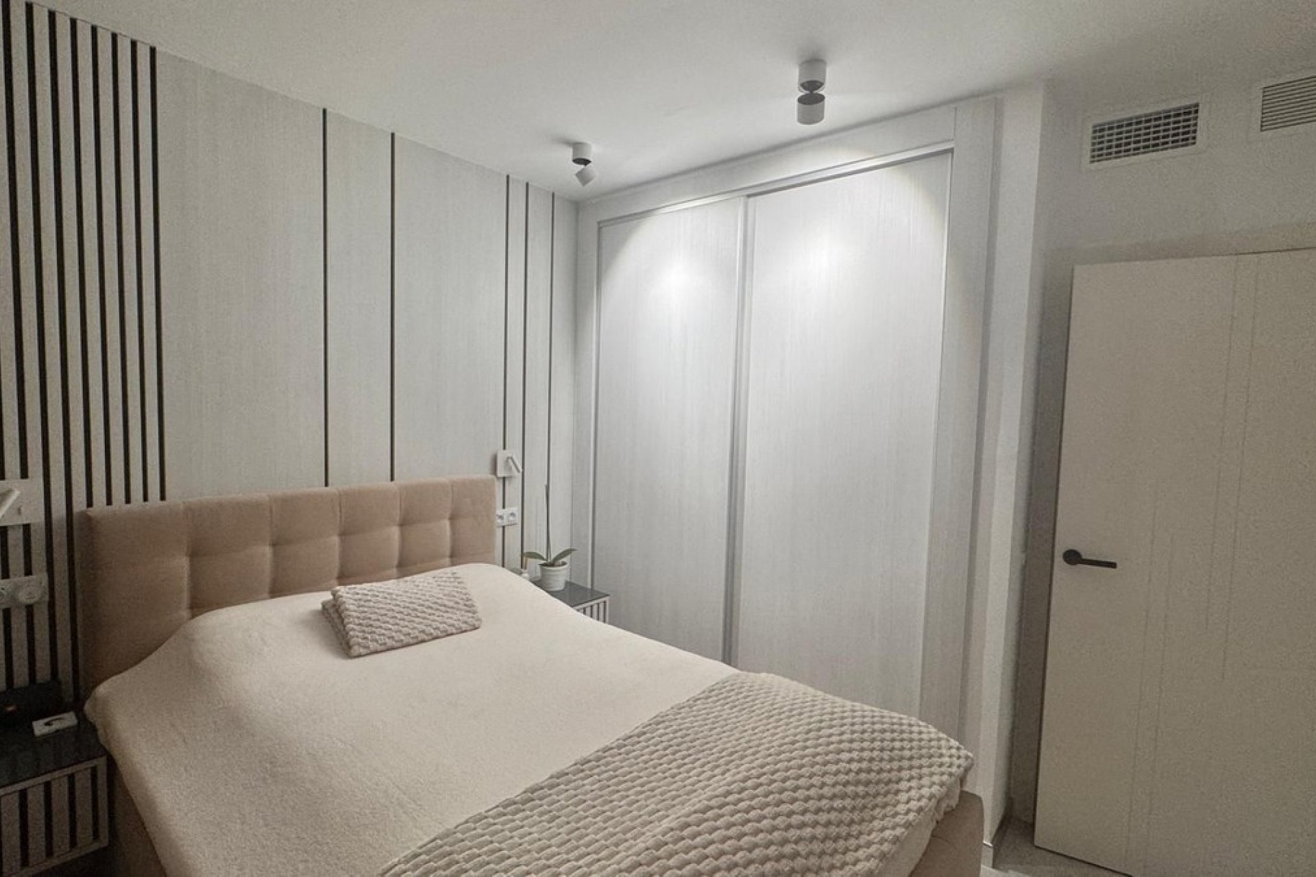 Rynek wtórny - apartment - Estepona - Costalita